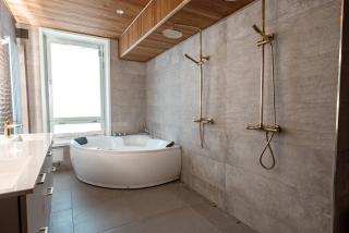 2ndhomes Luxury 106m2 apartment with private spa - 9