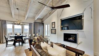 Timberline Condominiums Studio Loft Premier Unit 304 - 8