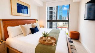 Luxury 2BR at The Crosby Downtown - 7