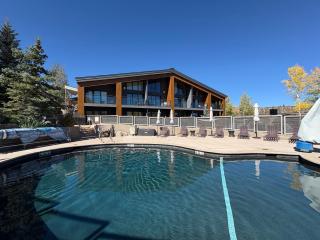 Timberline Condominiums Studio Loft Deluxe Unit 317 - 2