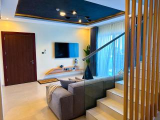2-Bed Seaview Penthouse near Osu, Cantonments, Beach - 5