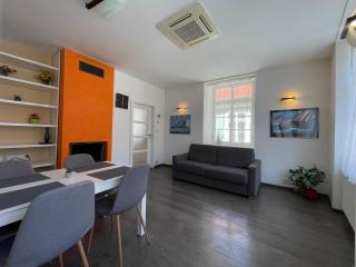 Agnes - Apartments - 9