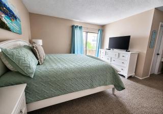 Siesta Key Beach - 2 Bedroom - 3 Beds - 3 Bathroom Duplex with Heated Swimming Pool - 5