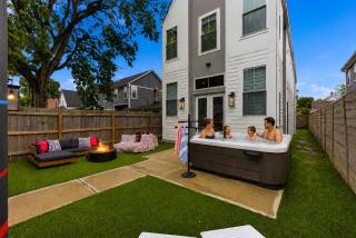 Victory Lane Villa - Game Room - Hot Tub - Firepit - 8