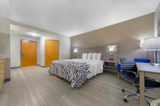 Red Roof Inn & Suites Philadelphia - Bellmawr - Bellmawr - 2