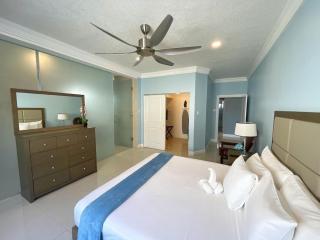 Royalty Vacation Home - 4
