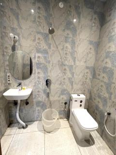 Hotel Girraj Inn - 8