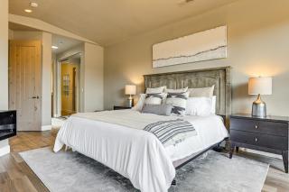 Pool & Hot Tub Access! Gated Santa Clara Getaway - 1