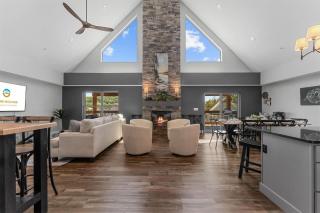 Green Wood Getaway - for 18 - 0