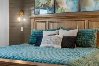 Green Wood Getaway - for 18 - 4