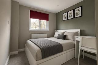 5 Bed 5 Bathroom House Guildford sleeps up to 10 - 9