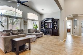 Hot Tub & WFH Ready! Golf Retreat in Maricopa - 6