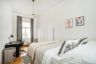 Stylish Flat with Terrace and AC - 5