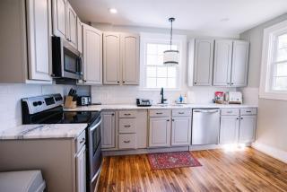 Historic Charm close to Averett & Casino Great for Families & Groups of Friends - 7