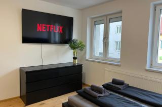 Cozy City Center Designer Apartment for 10 People - 8