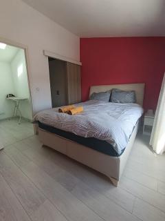 Maison 3 Ch - Parking - Proche Gare - Jardin - Clim - 6