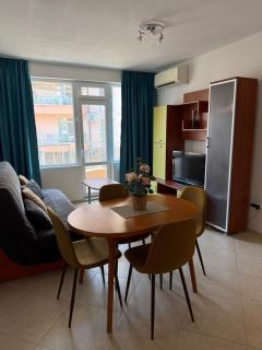 Apartment Viktoriya Pomorie - 2