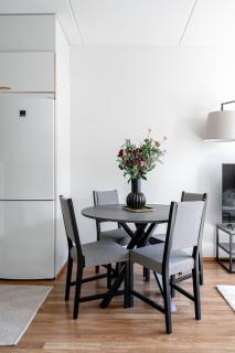 Comfy 1BR Apt with Sauna - Best Location in Jyväskylä - 8