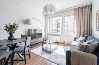 Comfy 1BR Apt with Sauna & Balcony - Best Location - 0