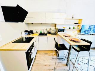 Perfect city stay-1BR with terrace - 1