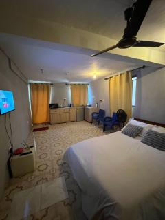 The Reuben villa Accra spintex - 8