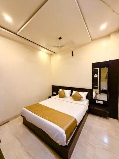 Hotel City Palace - 3