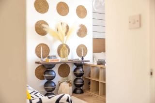 The Docks On Your Door - Unique Interiors - Sleeps 3 - 2