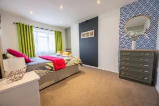 Quirky Home With Parking - 3 min from Kingsholm - Gloucester - 2