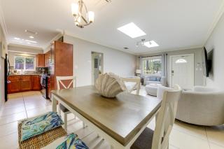 1 Block to Beach! Pompano Apt w/ Pool Access - 2