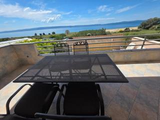 Apartment with swimming pool - 4