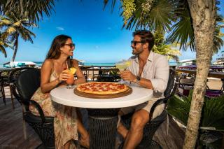 Sandbar Beachfront Hotel & Hostel Restaurant - 7