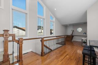 Sunrise Shores Estate - Luxury Lakefront - 4BD-4BA-4500 SQ FT-Sleeps 12-14 PPL - 4
