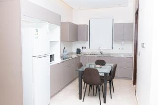 Modern 3 Bedroom Apartment in Al Yasmin - 1
