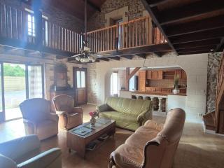 Gîte vintage, parking, animaux OK - 8 pers. - FR-1-879-45 - 8