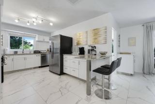 Sunny Cape Coral Escape with Pool, Hot Tub and Outdoor Kitchen - 7