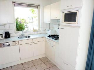 Bungalow in Breskens near Beach & Lighthouse - Breskens - 9
