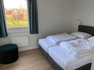 Chalet in Friesland near Large Lakes - 4