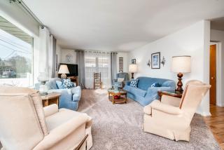 Spacious Family Home Across from Packard Park! - 4