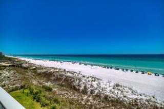 Beach House Condominiums A403 - Beachfront with Pool, Wi-Fi, & Beach Service - Destin - 1