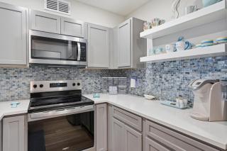 La Mirage 303 - 4