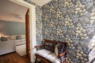 Charming Bungalow Near South Beach & Kid's Corner Park - 1