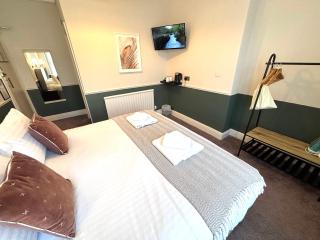 Wedgwood Hotel, Bay Room - 5