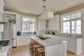 Waters Reach: Family-Friendly Luxury & South Haven’s Best Views - 3