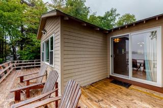 Lakefront Cabin #1 - 5