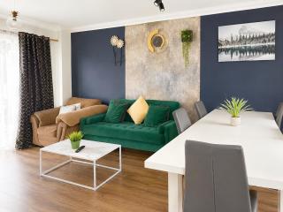 Spacious 4-Bedroom Home Canterbury with Free Parking - 9
