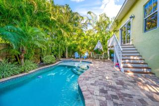 Hawaiian Hideaway - 8
