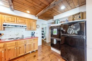 Dog-friendly, bayfront home w/rocky beach, full kitchen, washer/dryer & firepit - 3