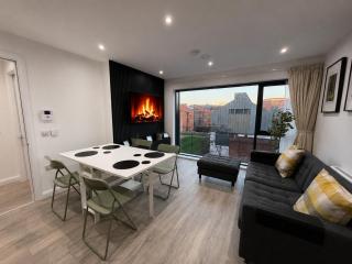 Cosy & Central - Stylish 2BR Apt - 6