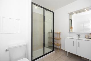 Private free Parking 4P King size Bed near Stade de France Paris cosy Apt - Saint-Denis - 1