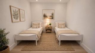 Luxury Double Twin Bed Suite With Private Bathroom K3-04 Standard - 0